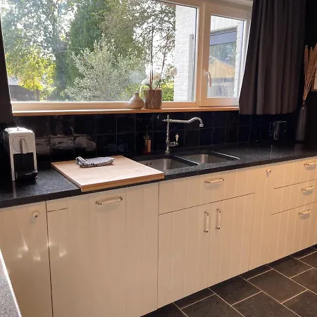 Cosy House With 3 Bedrooms Close To Gent Sint-Martens-Latem